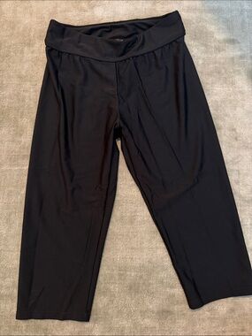 Black High-Waist Wide-Leg Crop Pants